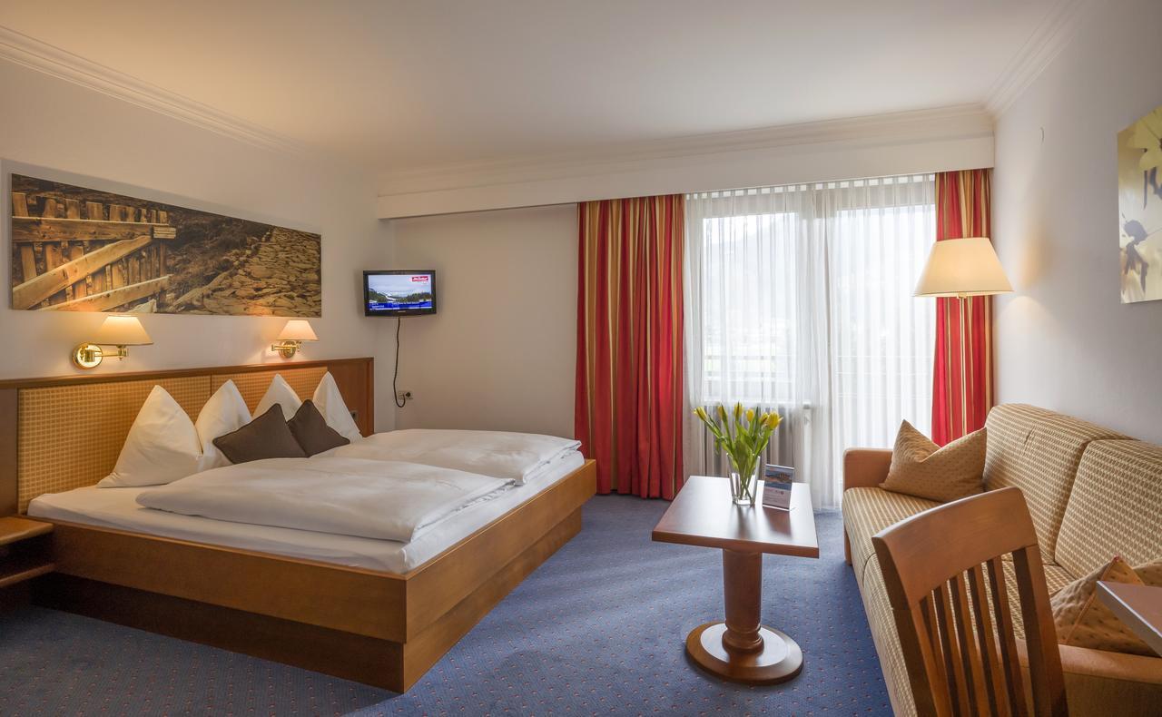 Vital & Sporthotel Brixen Brixen im Thale Exterior photo