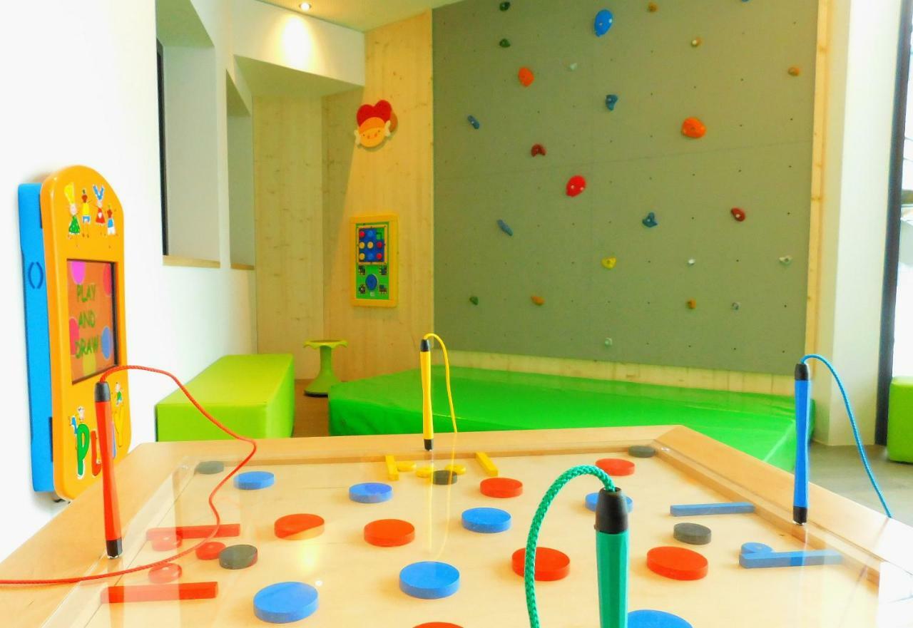 Vital & Sporthotel Brixen Brixen im Thale Exterior photo